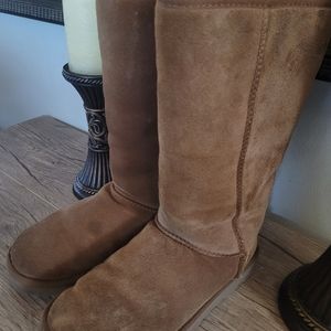 Ugg Boots camel color with teddy inside